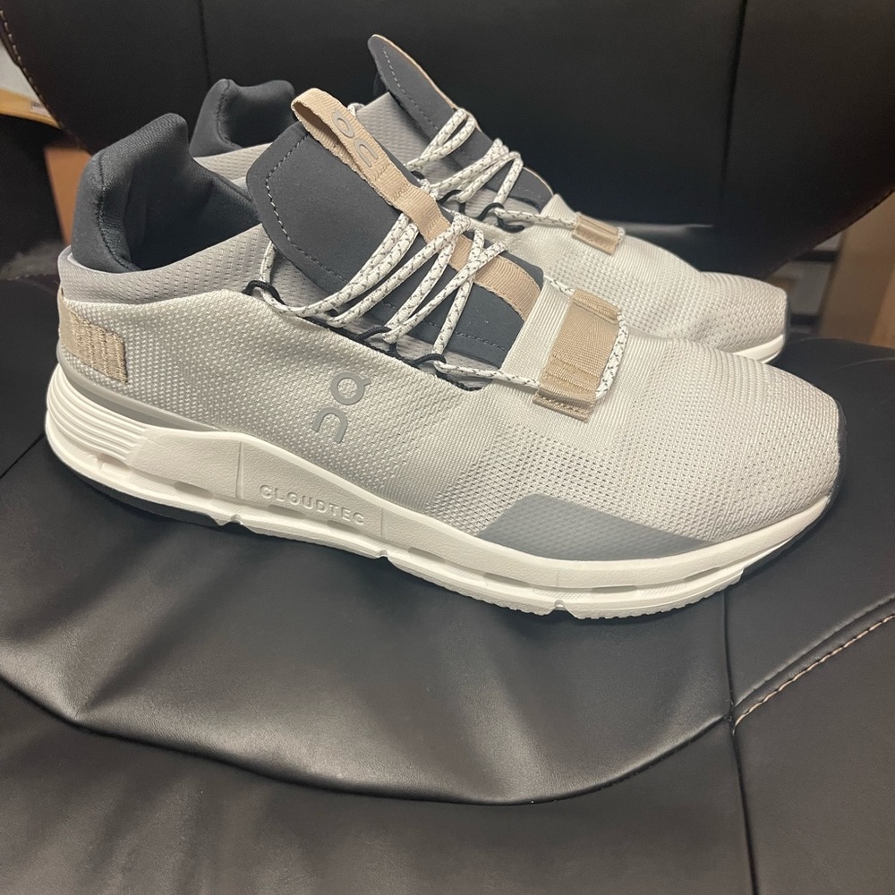 On Cloudnova running shoes size 11